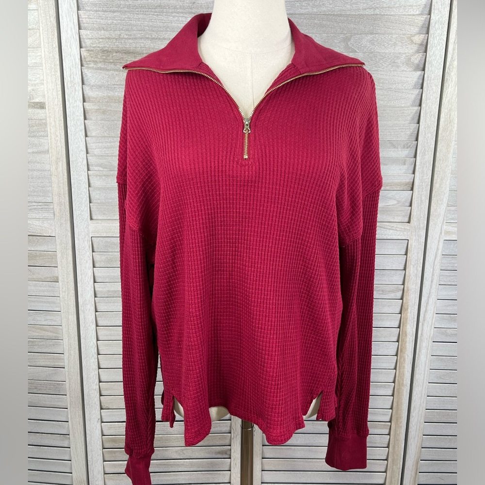 UNIVERSAL THREAD Thermal Knit Long Sleeve Zipped Neckline Cranberry-Large